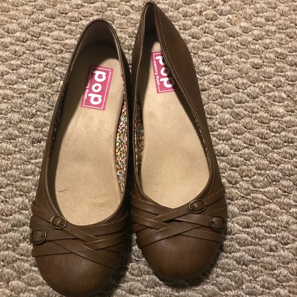Tan size 11 flats